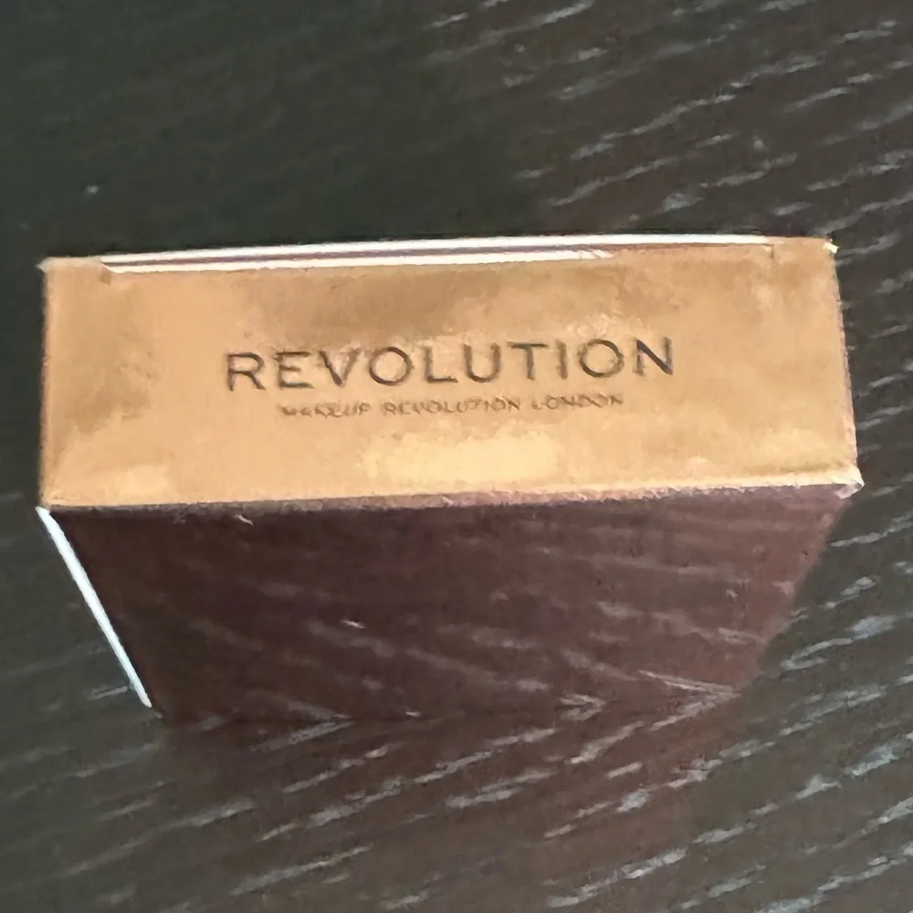 NIB Bundle – 2 Makeup Revolution Flawless Foils Eyeshadows: Rose Gold + Unicorn